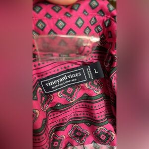 Vineyard Vines Elegant Pink and Green Patterned Button-Down Dress